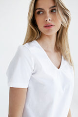 BASIC V-NECK T-SHIRT WHITE